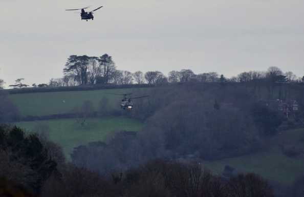 09 February 2021 - 16-27-24
Tuesday bought a pair of Chinooks from RAF Odiham (ZA681 & ZH902) but it was blowing a hooley so they were none too low.
Quite a birthday treat for someone though.
-----------------------
RAF Chinooks ZA681 & ZH902